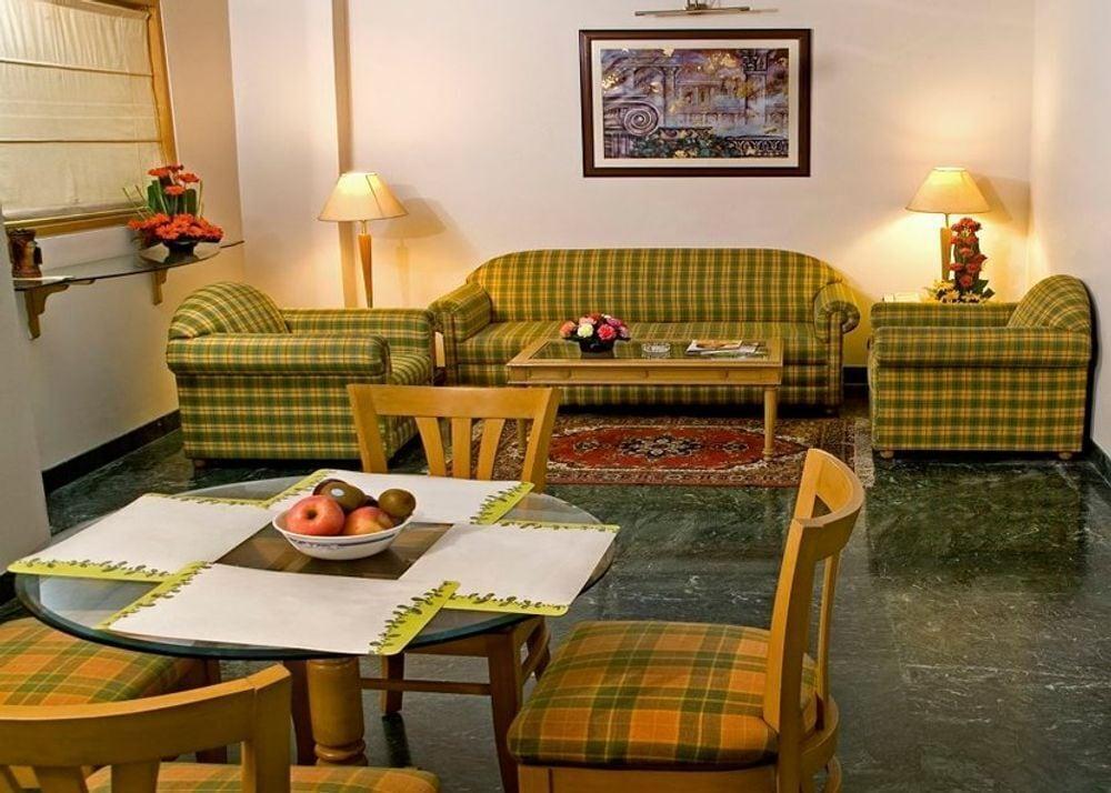Savoy Suites Noida Extérieur photo