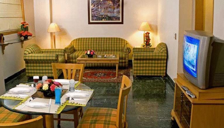Savoy Suites Noida Extérieur photo