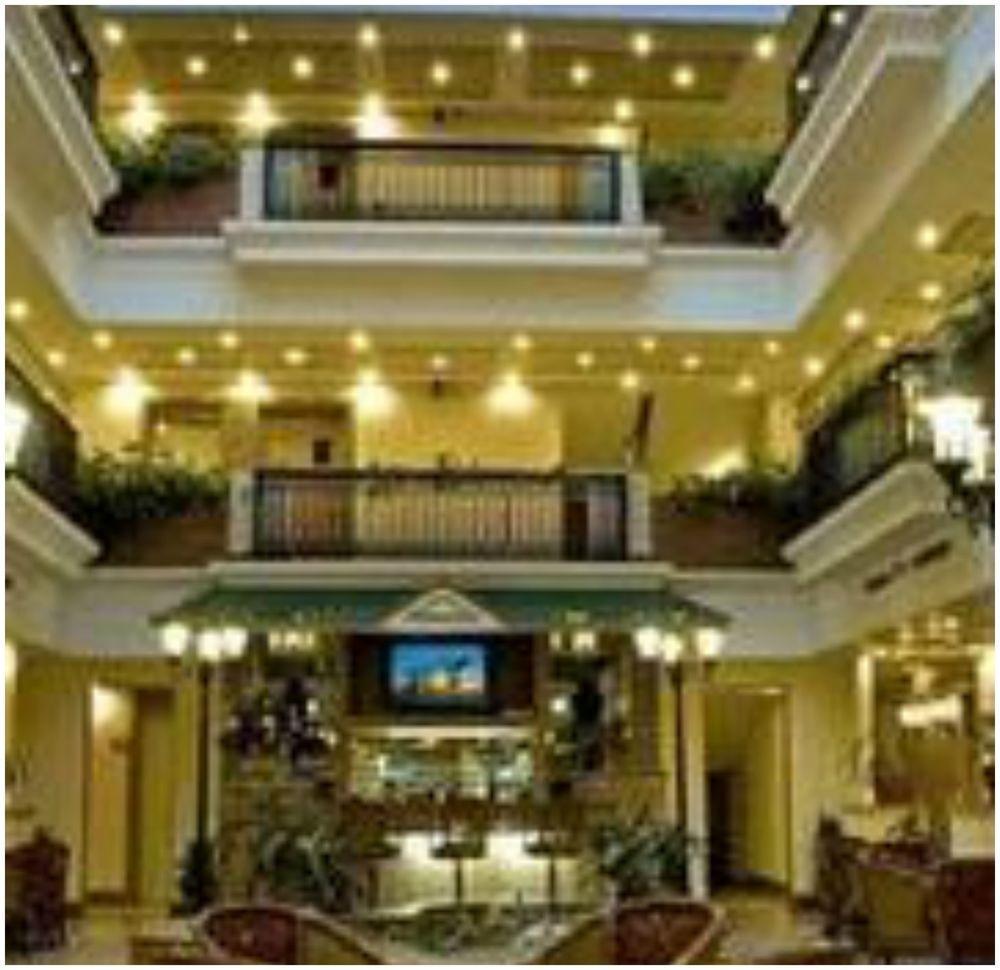 Savoy Suites Noida Extérieur photo