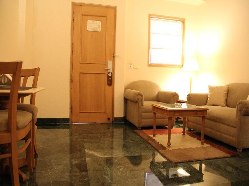 Savoy Suites Noida Extérieur photo