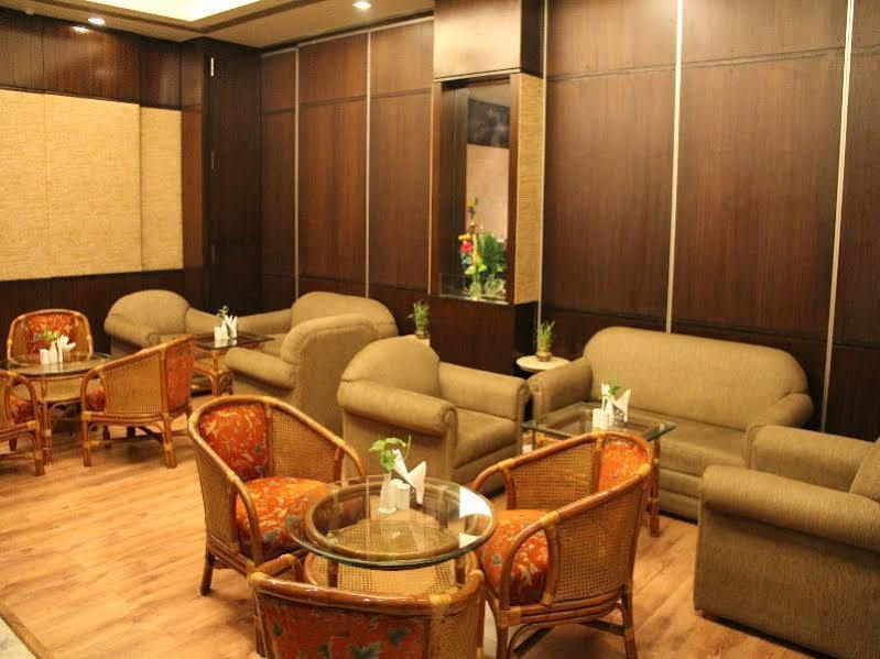 Savoy Suites Noida Extérieur photo