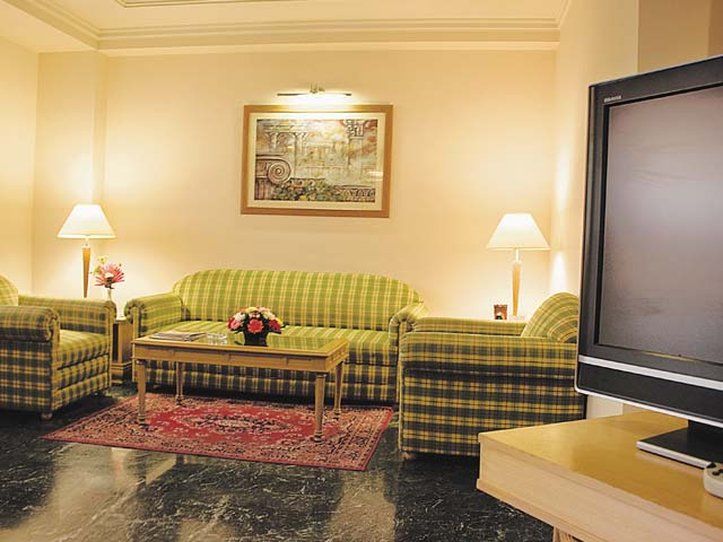 Savoy Suites Noida Extérieur photo